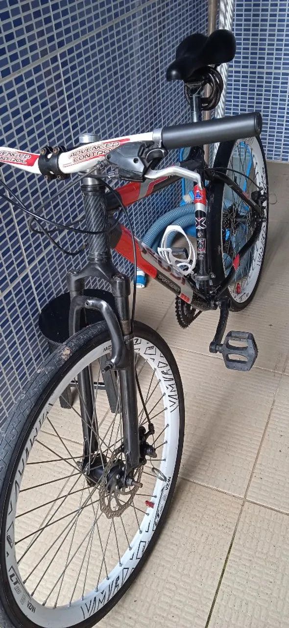 Linda e ótima Bike toda em Alumínio, Freios a Disco  - Foto 2