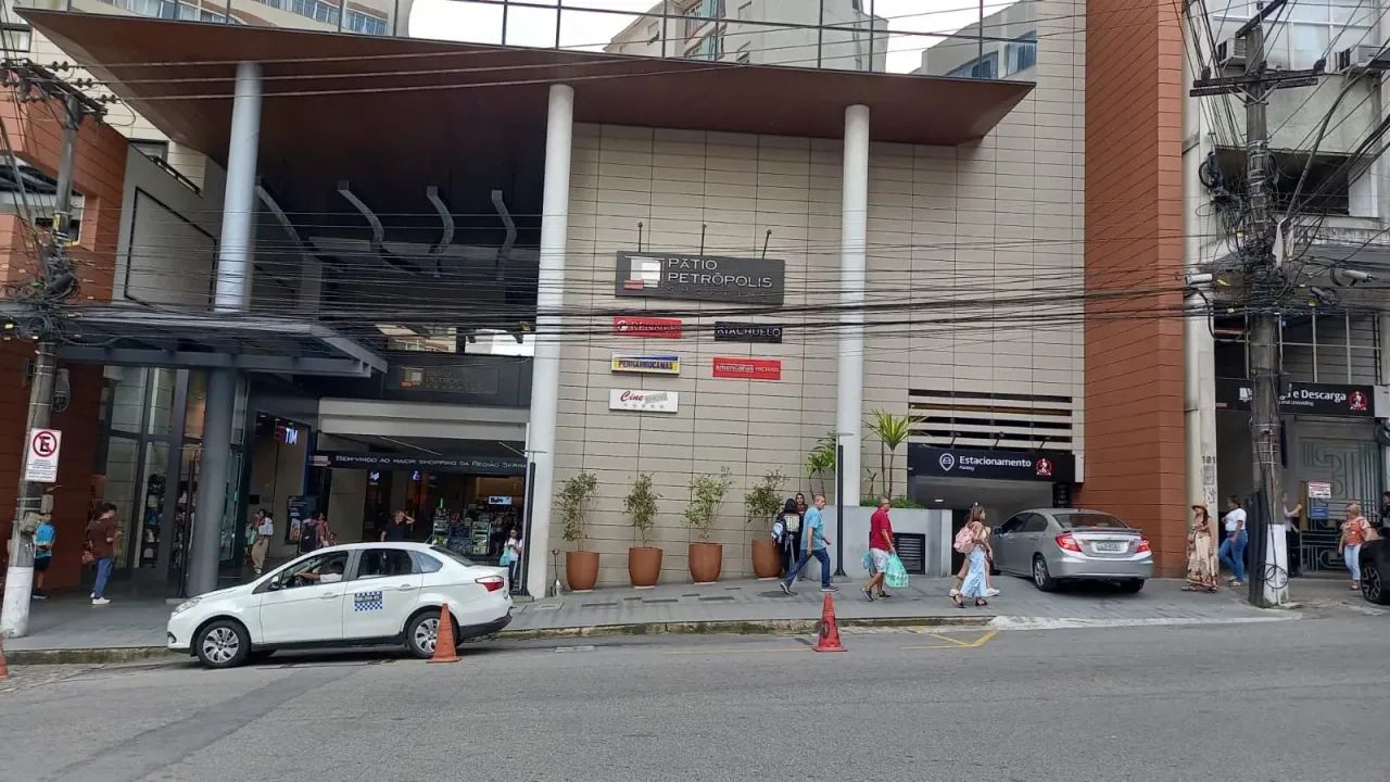Loja (AMPLA)- Rua Marechal Deodoro - AO LADO DO PÁTIO PETRÓPOLIS - IDEAL PARA CLINÍCA - CO - Foto 5