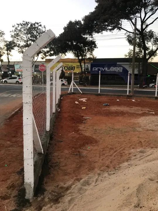 Postes em cimento para cercas, alambrado. - Foto 6