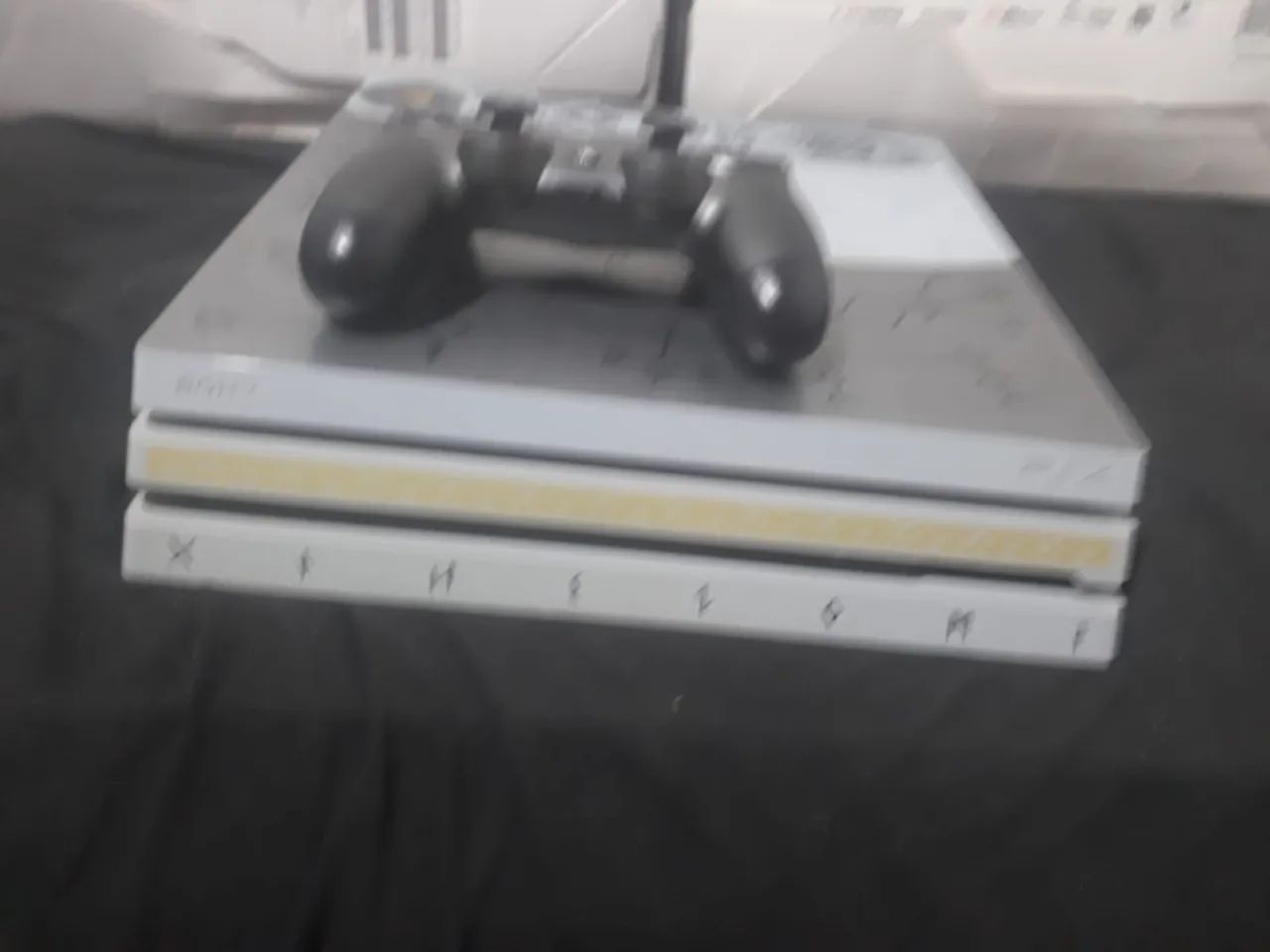 Playstation 4 Pro - God of War - Foto 2