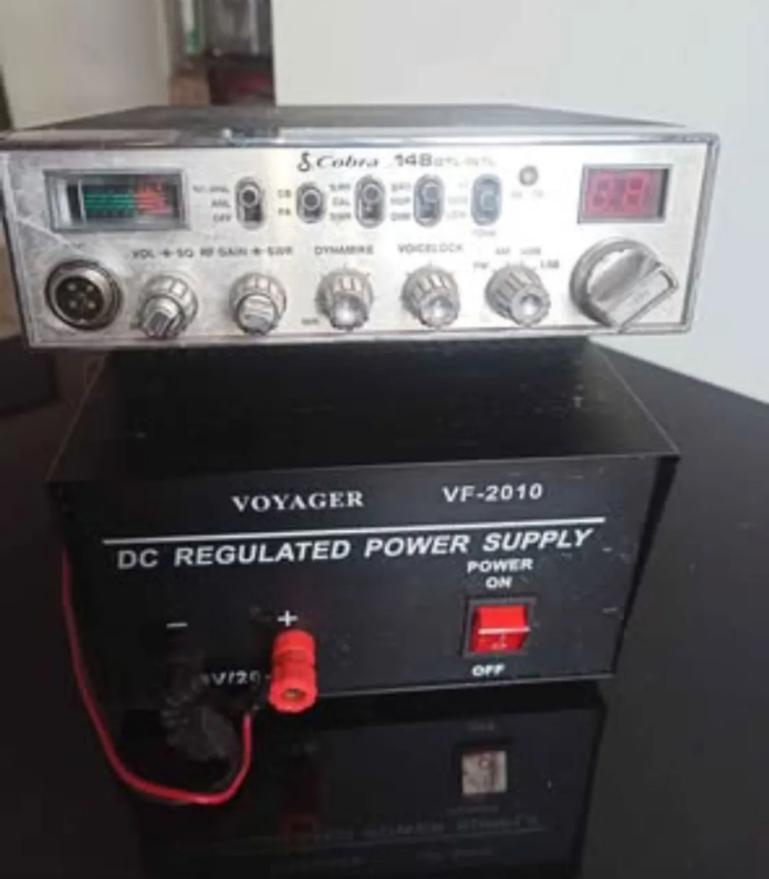 Radio Transmissor Cobra 148 + Fonte de Alimentação