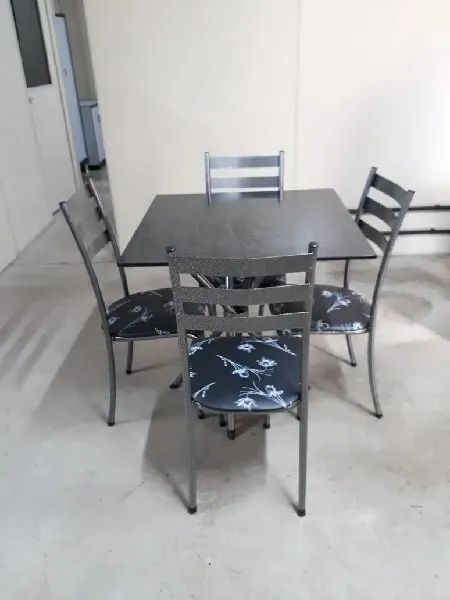 Mesa 4 Cadeiras Tampo 75x75cm - Entrega e Monta