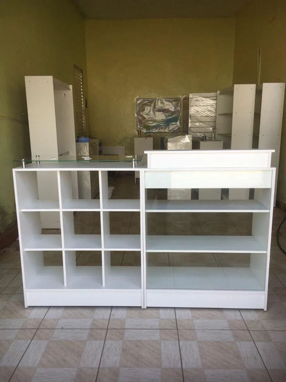 BALCÃO CAIXA VITRINE COLMEIA - NOVO - ENTREGA RÁPIDA 