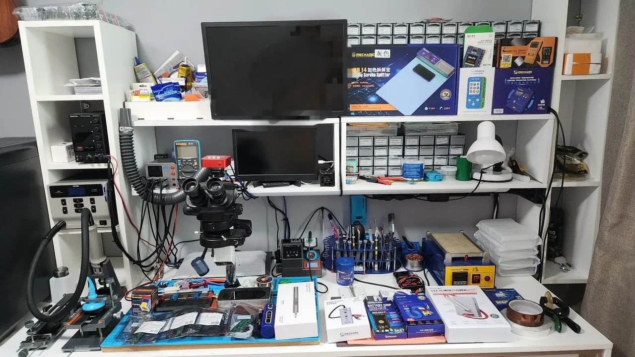 Bancada completa para reparos em drones, celulares, notebooks, e eletrônicos. 