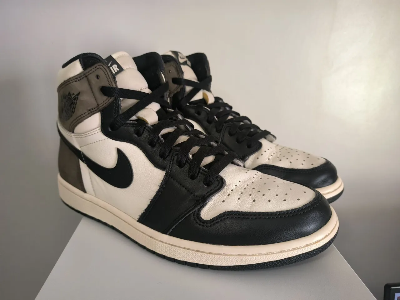 Air Jordan 1 Mocha - Tam. Br42. / Us10