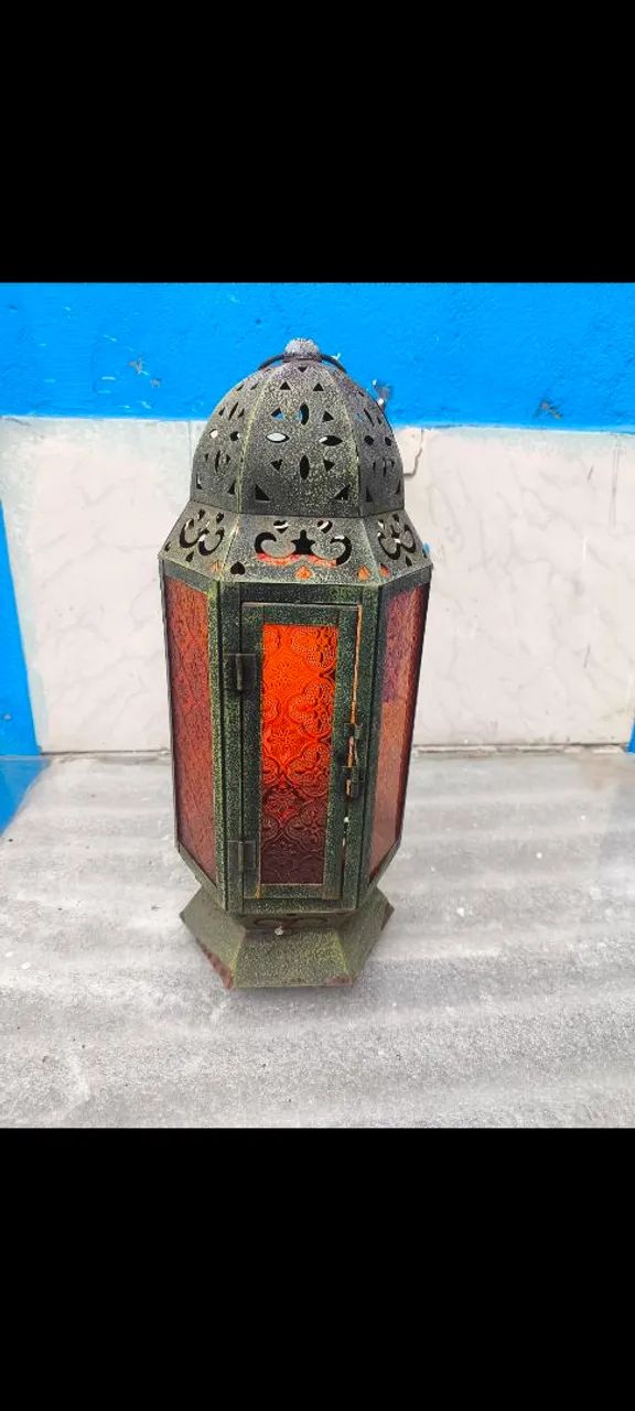 Luminária em vidro e metal 