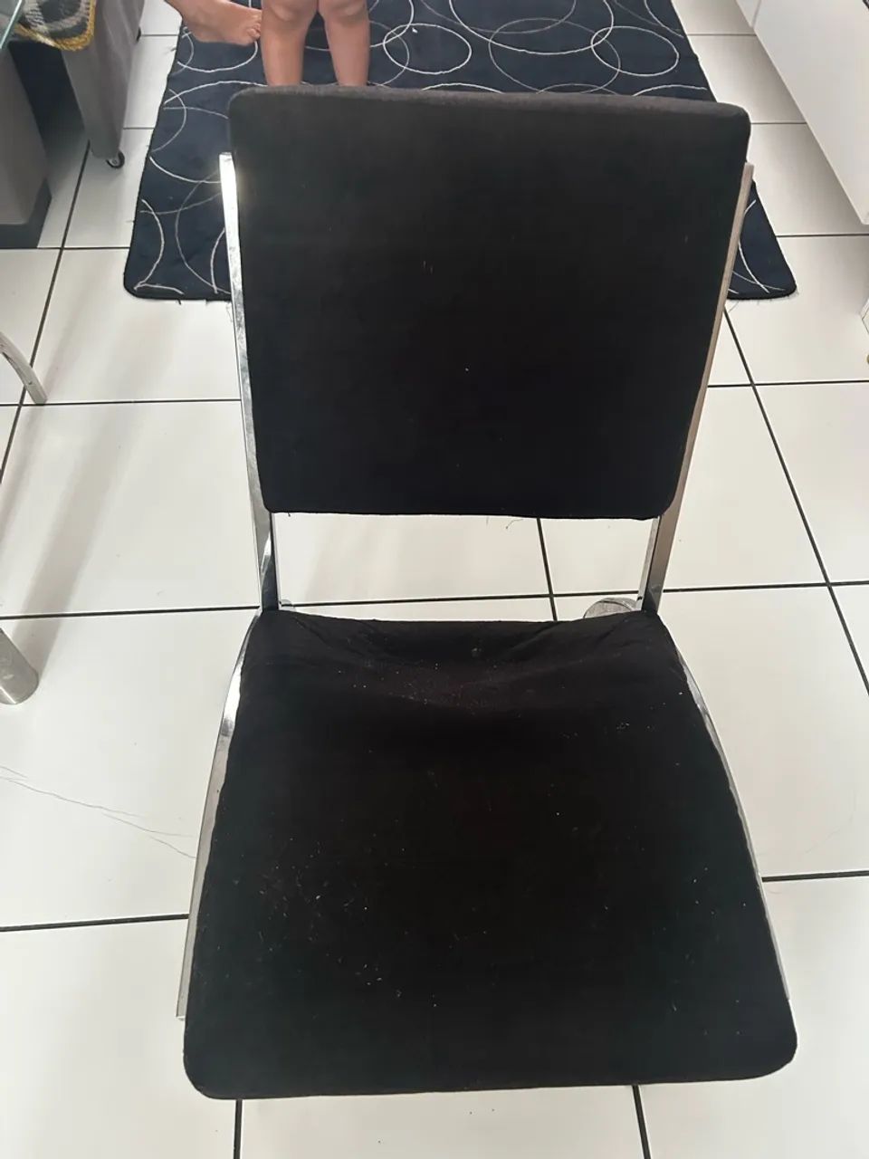 Mesa de vidro com 4 cadeiras  - Foto 3