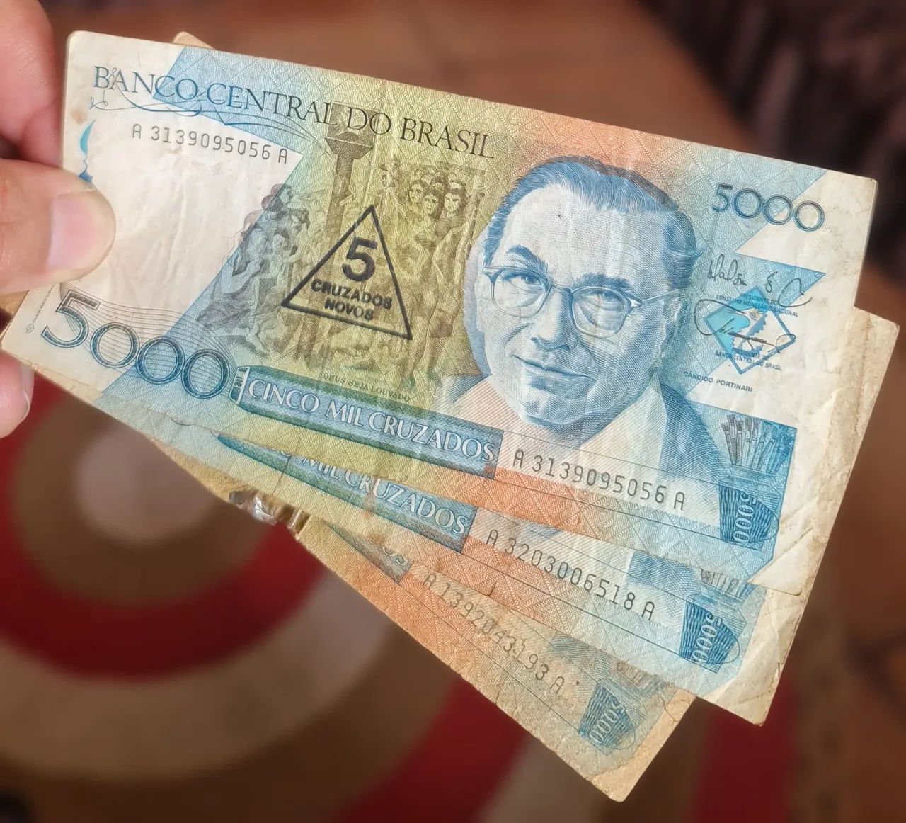 Para colecionadores e interessados numismática