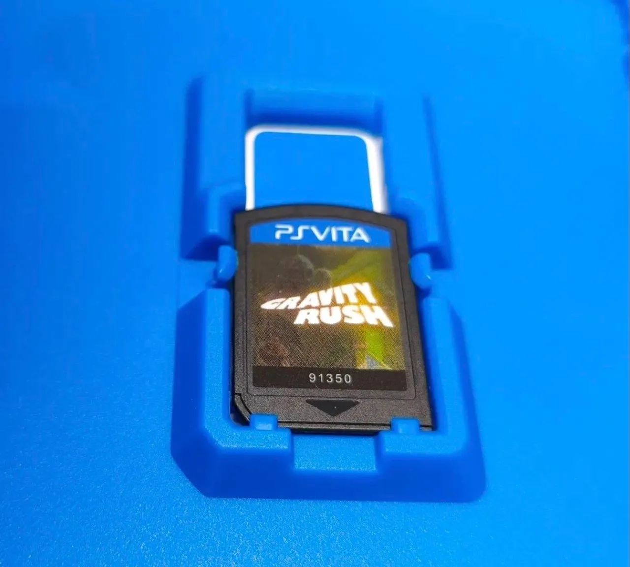 Gravity Rush - PS Vita Americano  - Foto 2