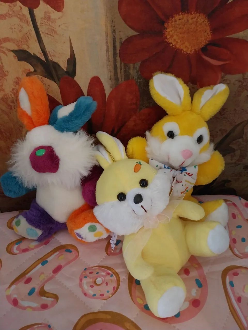 KIT COM 3 COELHOS DE PELÚCIA 