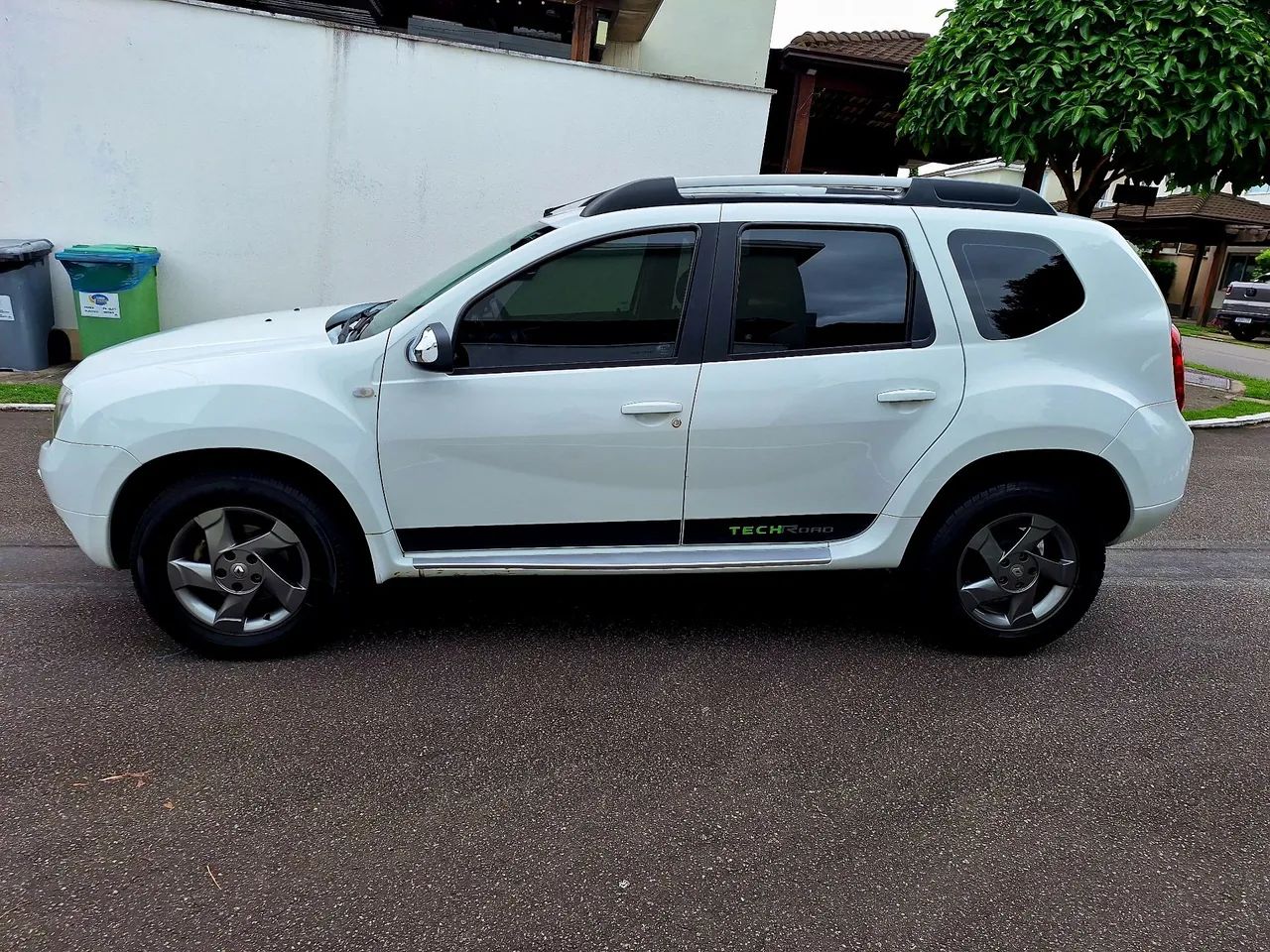 Renault Duster Dynamique 2.0 Hi-flex 16V Aut. 2013