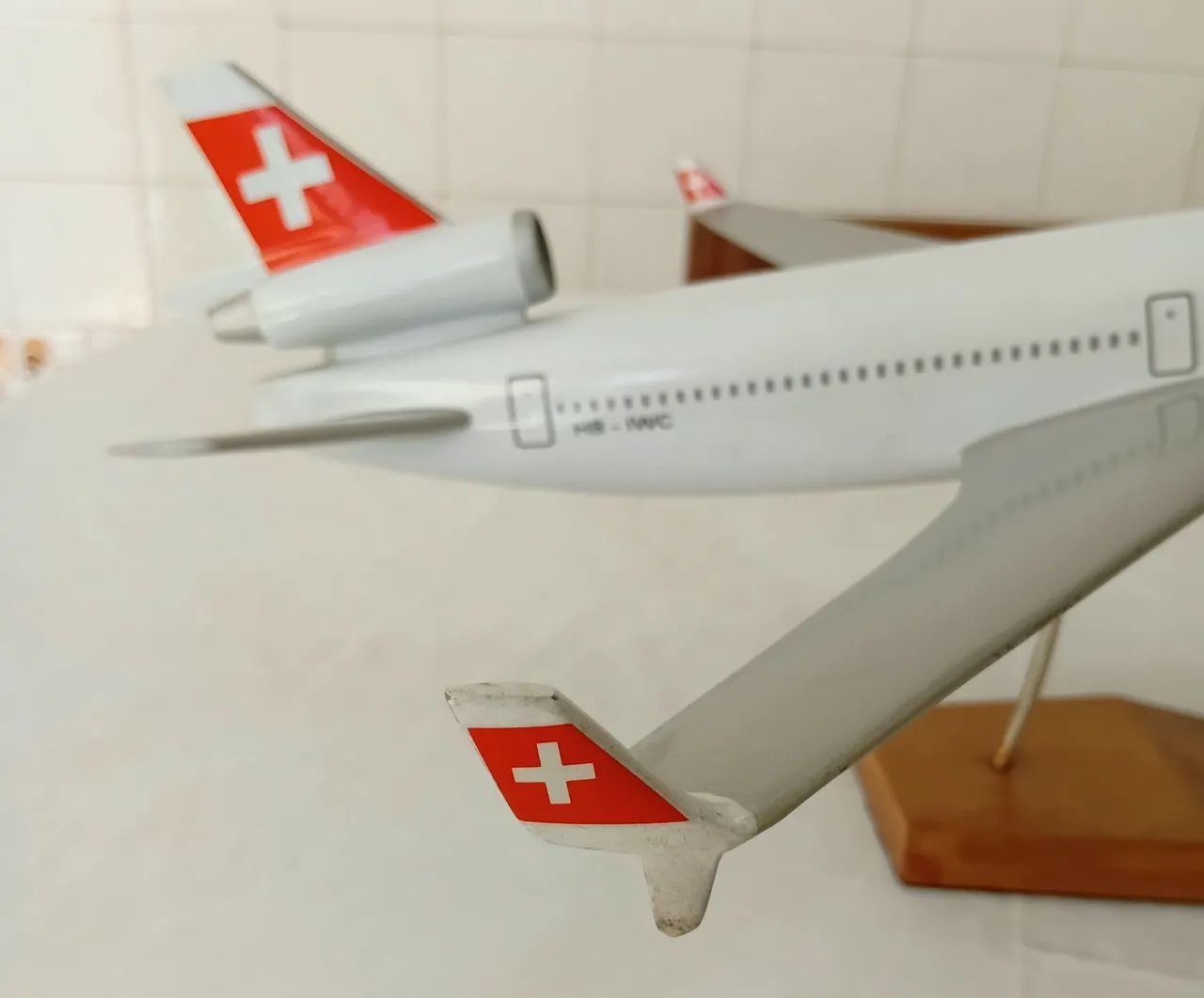 Maquete Avião MD-11 Swissair 50 cm - Foto 5