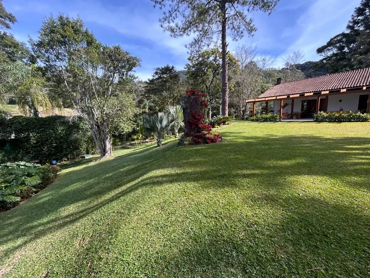 Belíssima casa em Quebra Frascos! - Foto 5