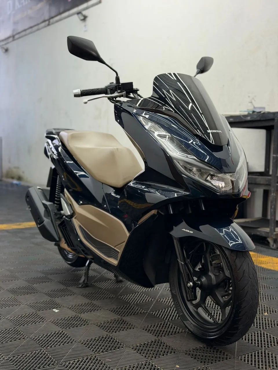 PCX DLX 2025  - Foto 3