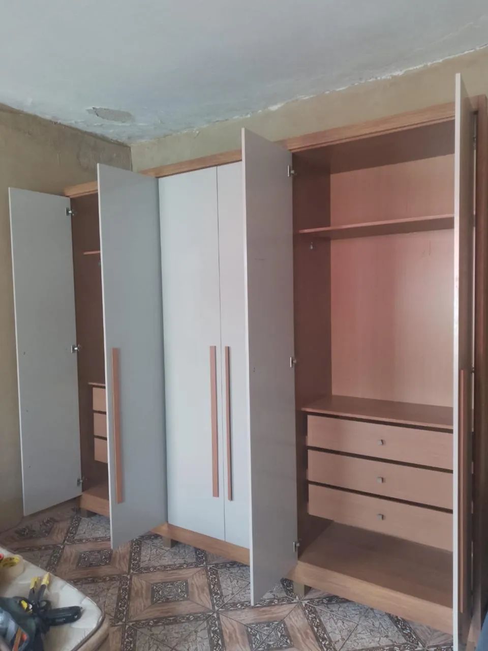 Vende-se Guarda-Roupa com 6 portas  - Foto 4
