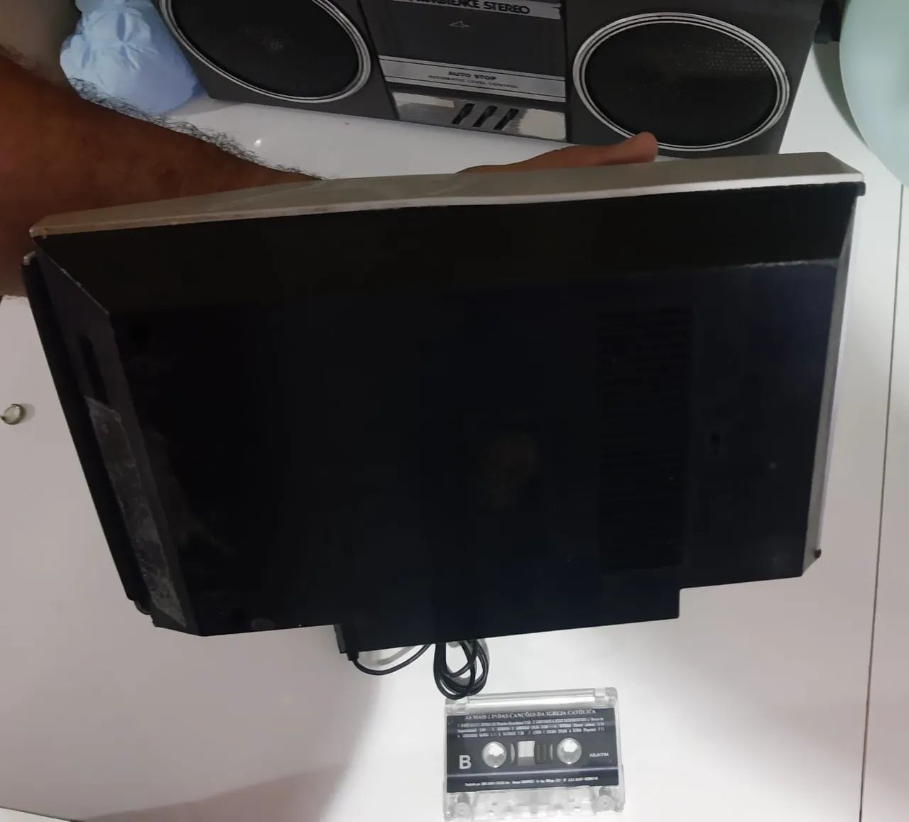 Rádio TOCA FITA gravador antigo AIKO com microfone anos 80 funcionando  - Foto 6