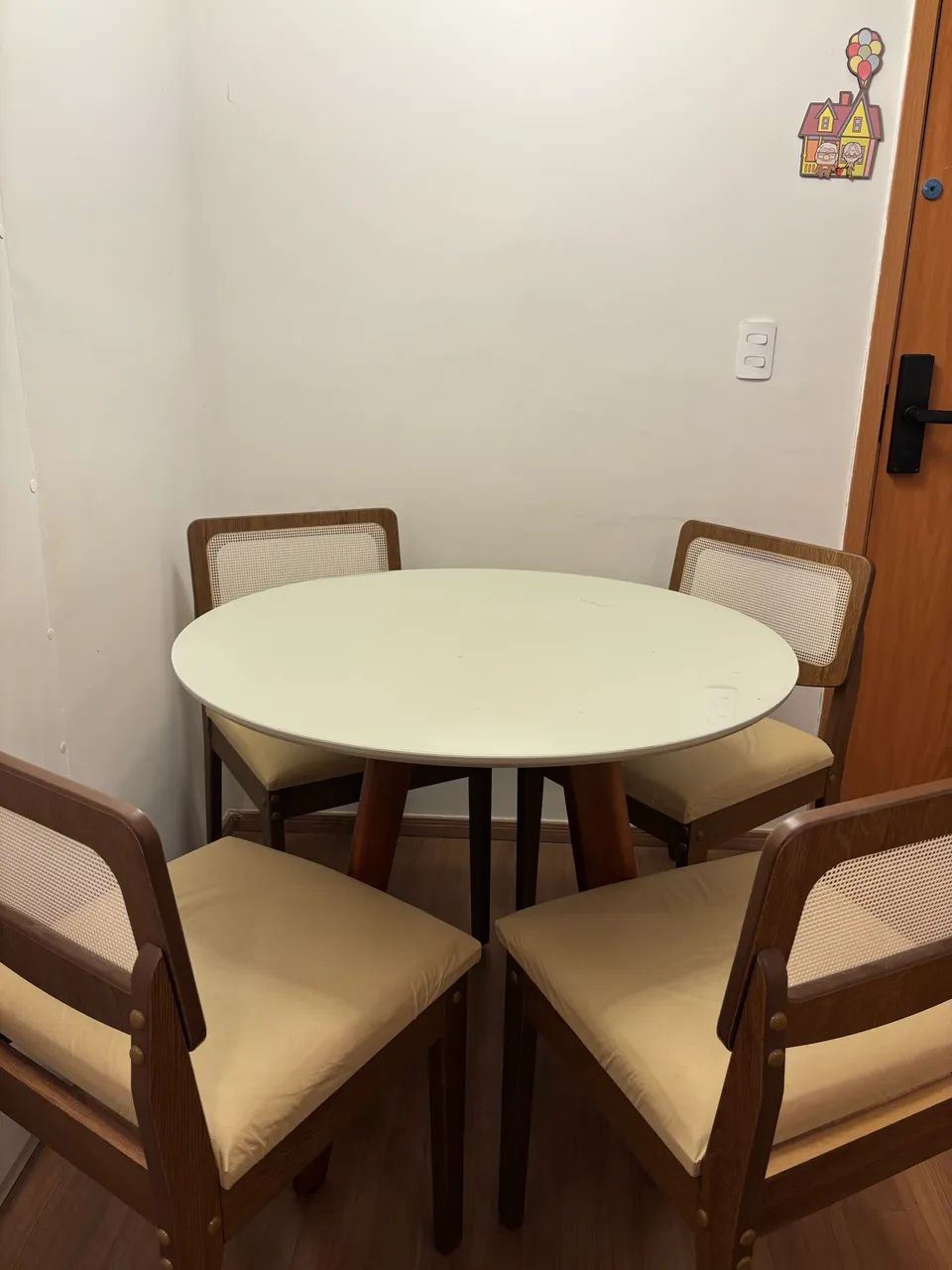 Conjunto mesa e cadeira  - Foto 2
