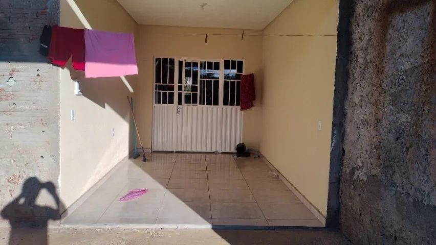 Vendo uma casa 