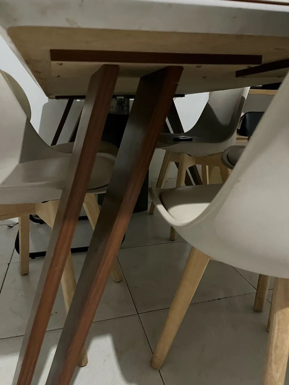 Mesa de jantar seis lugares 180cm - Foto 3
