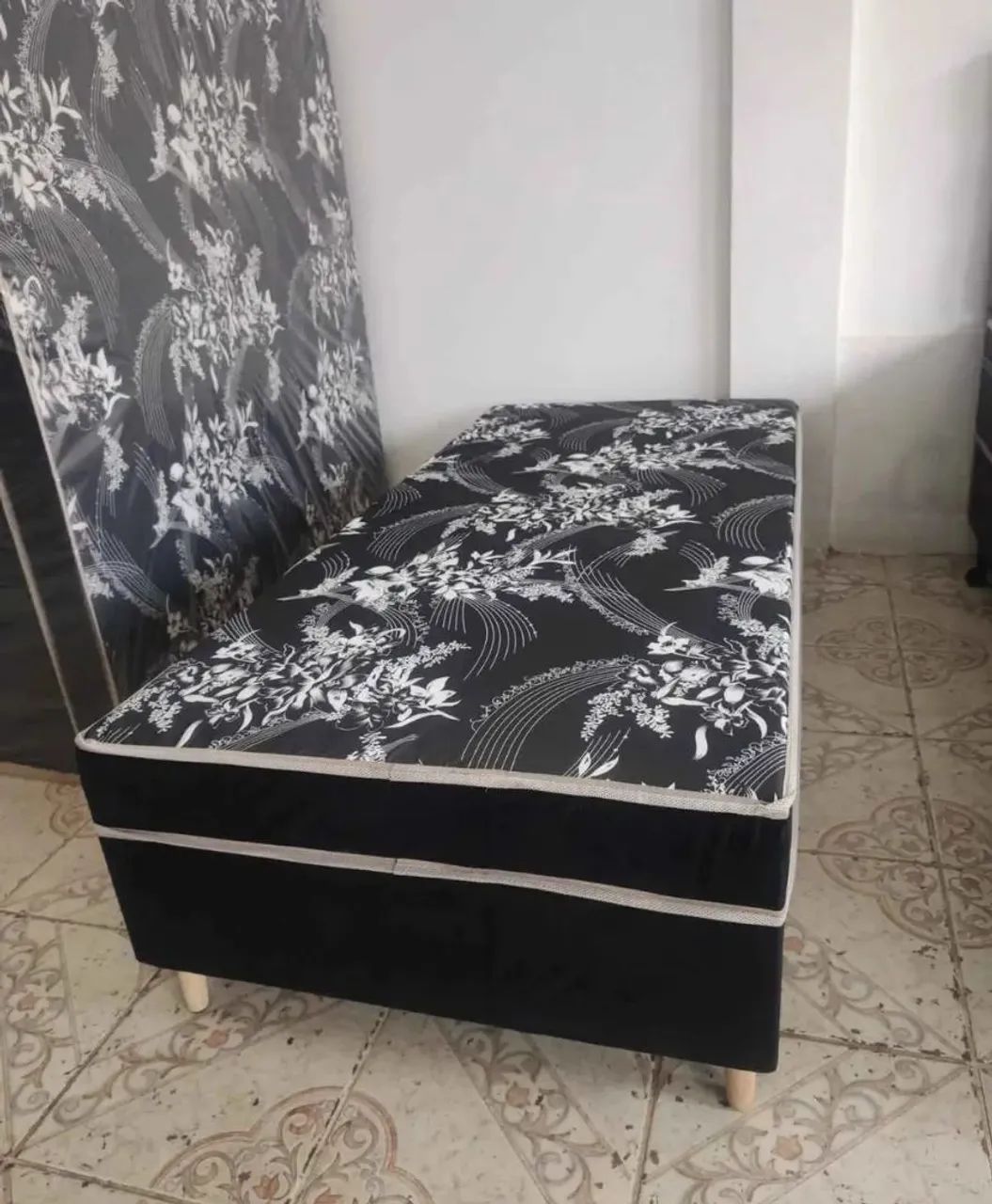 Cama box solteiro novo