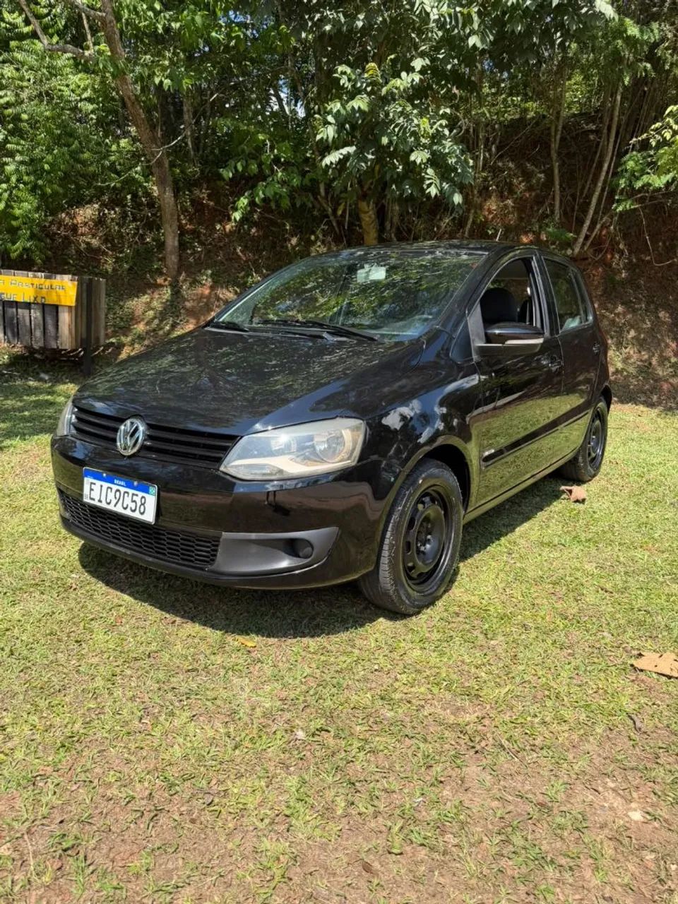Volkswagen Fox Fox 1.0 Mi Total Flex 8V 5p 2011