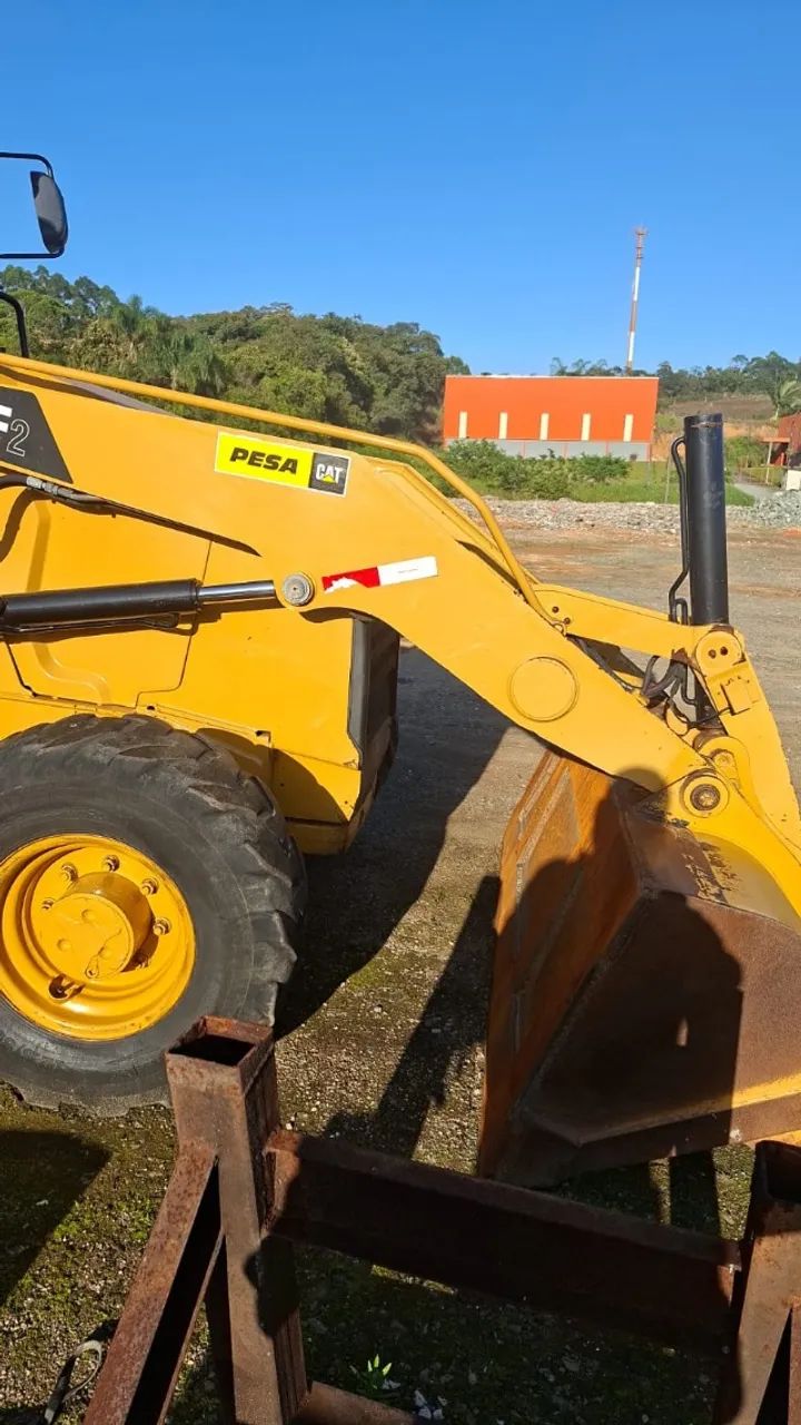 retro escavadeira modelo 416 F2 ano 2020 - Foto 2