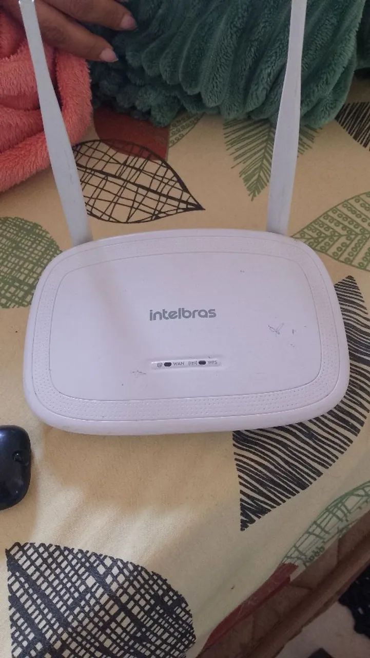 Roteador Intelbras com fonte 20 peças 
