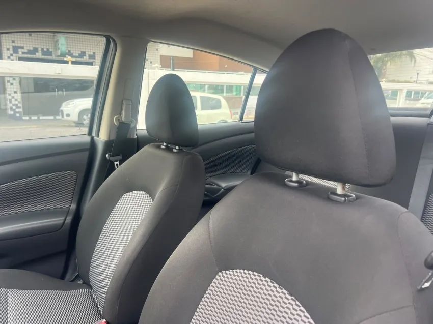 Nissan Versa S 1.0 12V Flexstart 4P Mec. 2017 - Foto 5