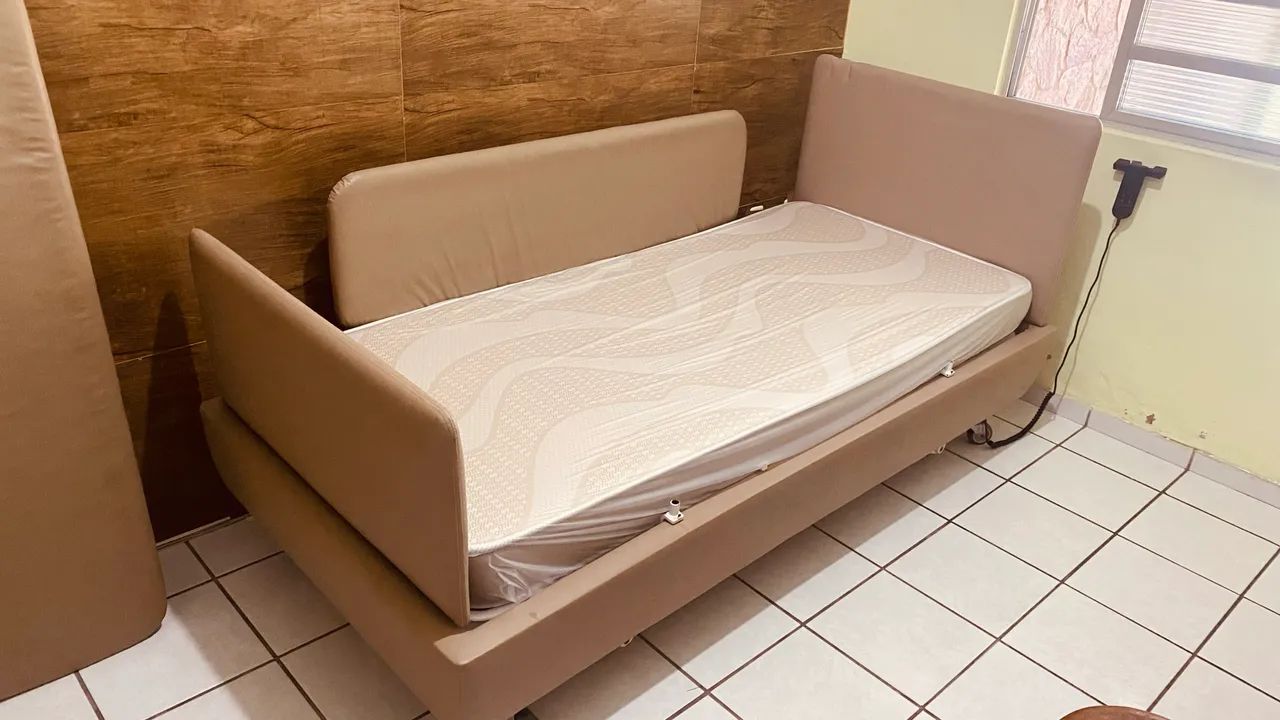 CAMA HOSPITALAR PILATI MOTORIZADA