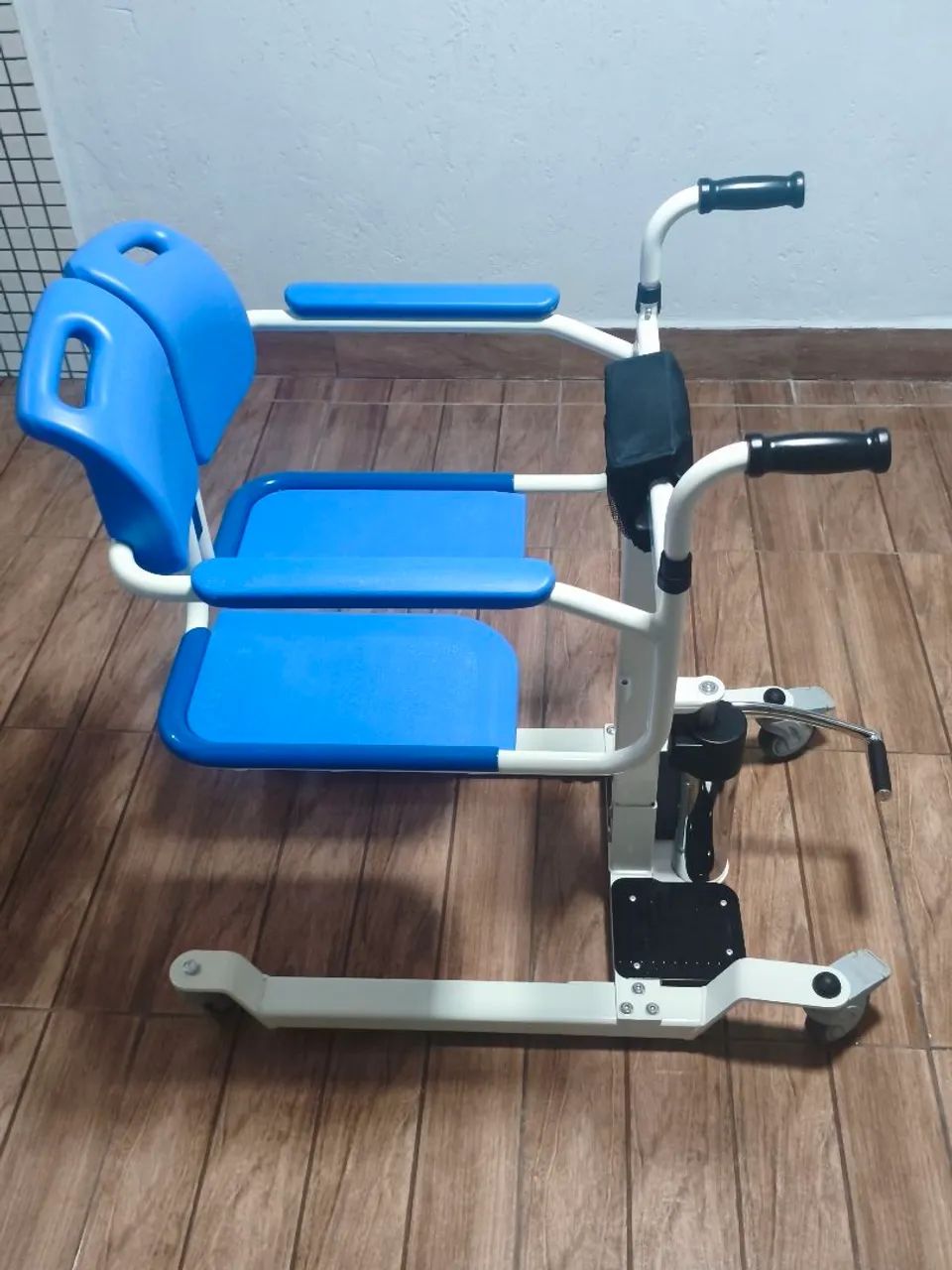 Cadeira de transferência. - Foto 2