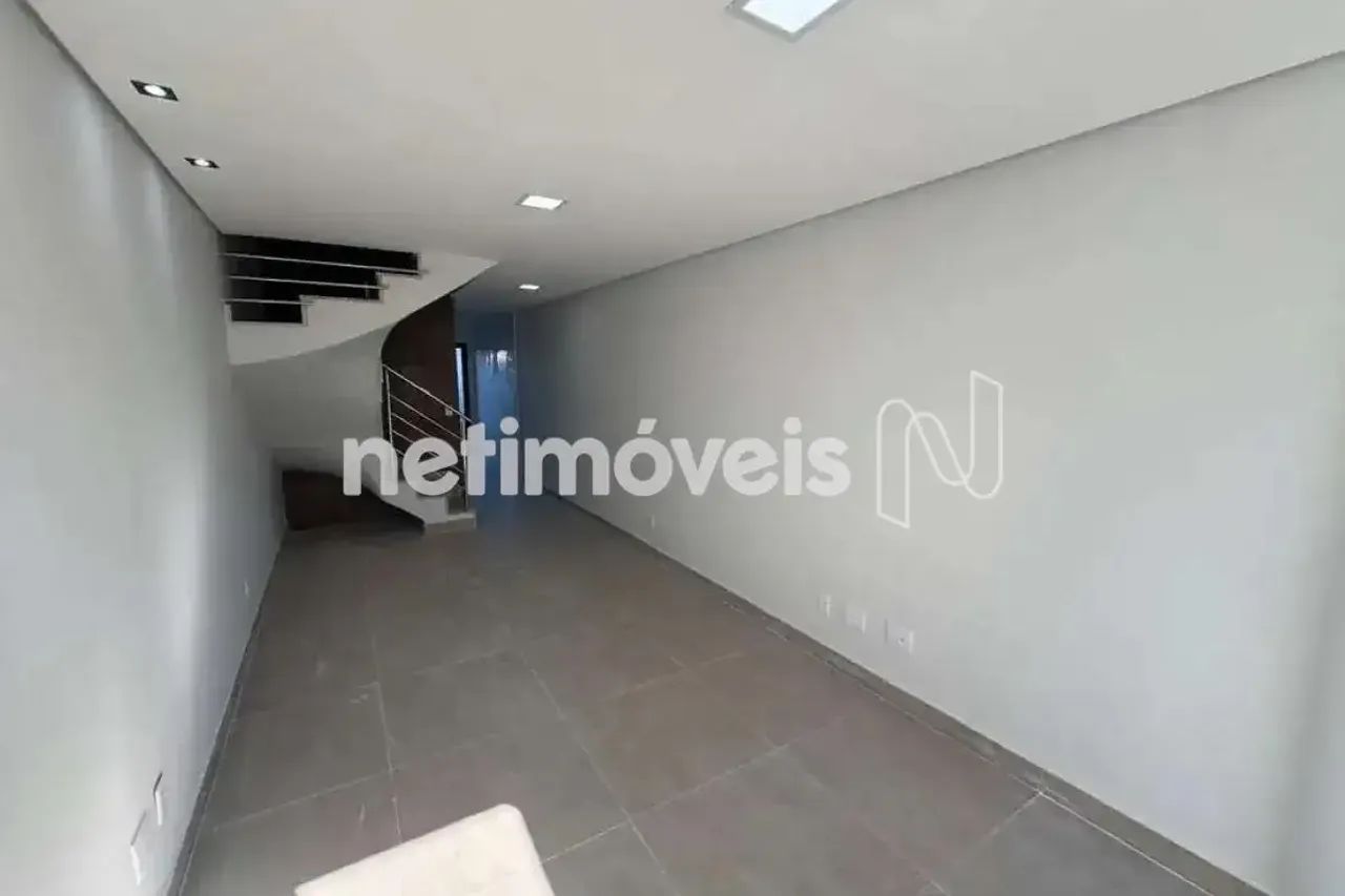 Casa com 2 Quartos e 2 Suítes à venda, 3 vagas, 132m²; - Copacabana