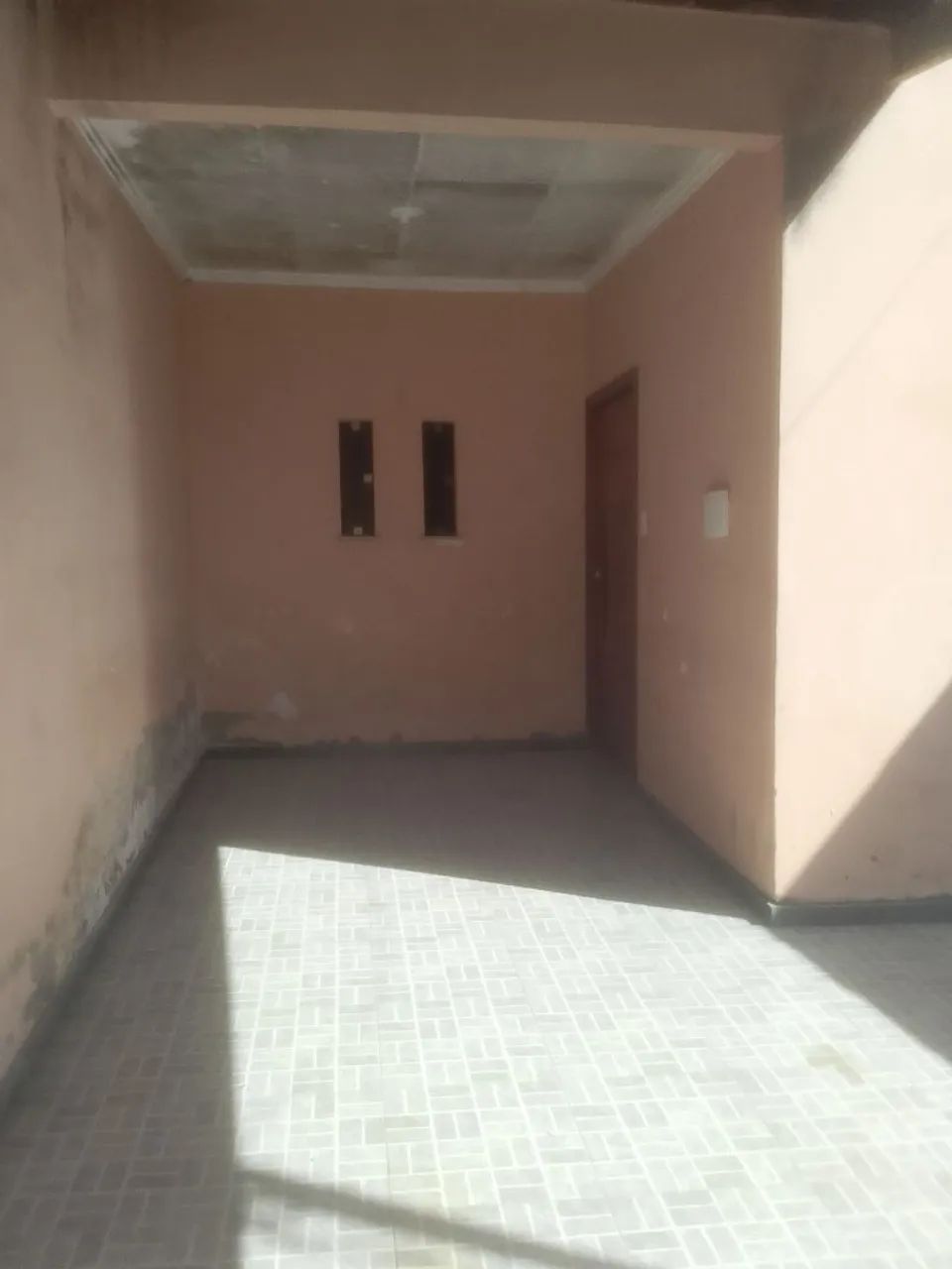 Vendo casa grande com garagem 