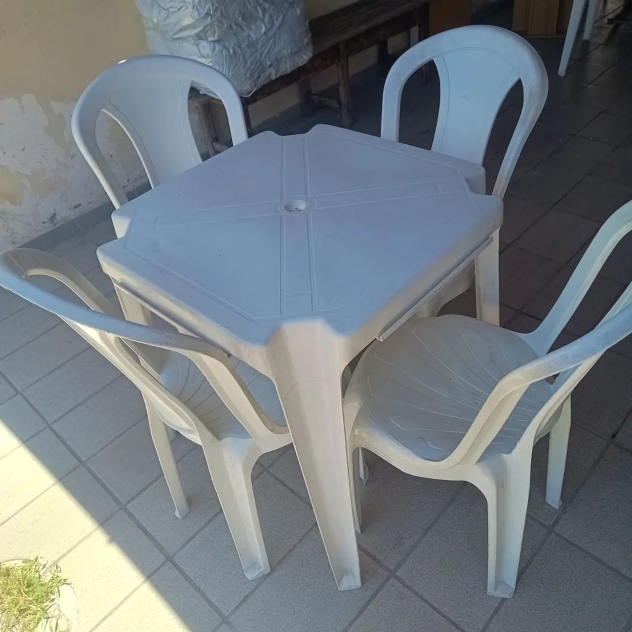 Conjunto Mesa + 4 Cadeiras