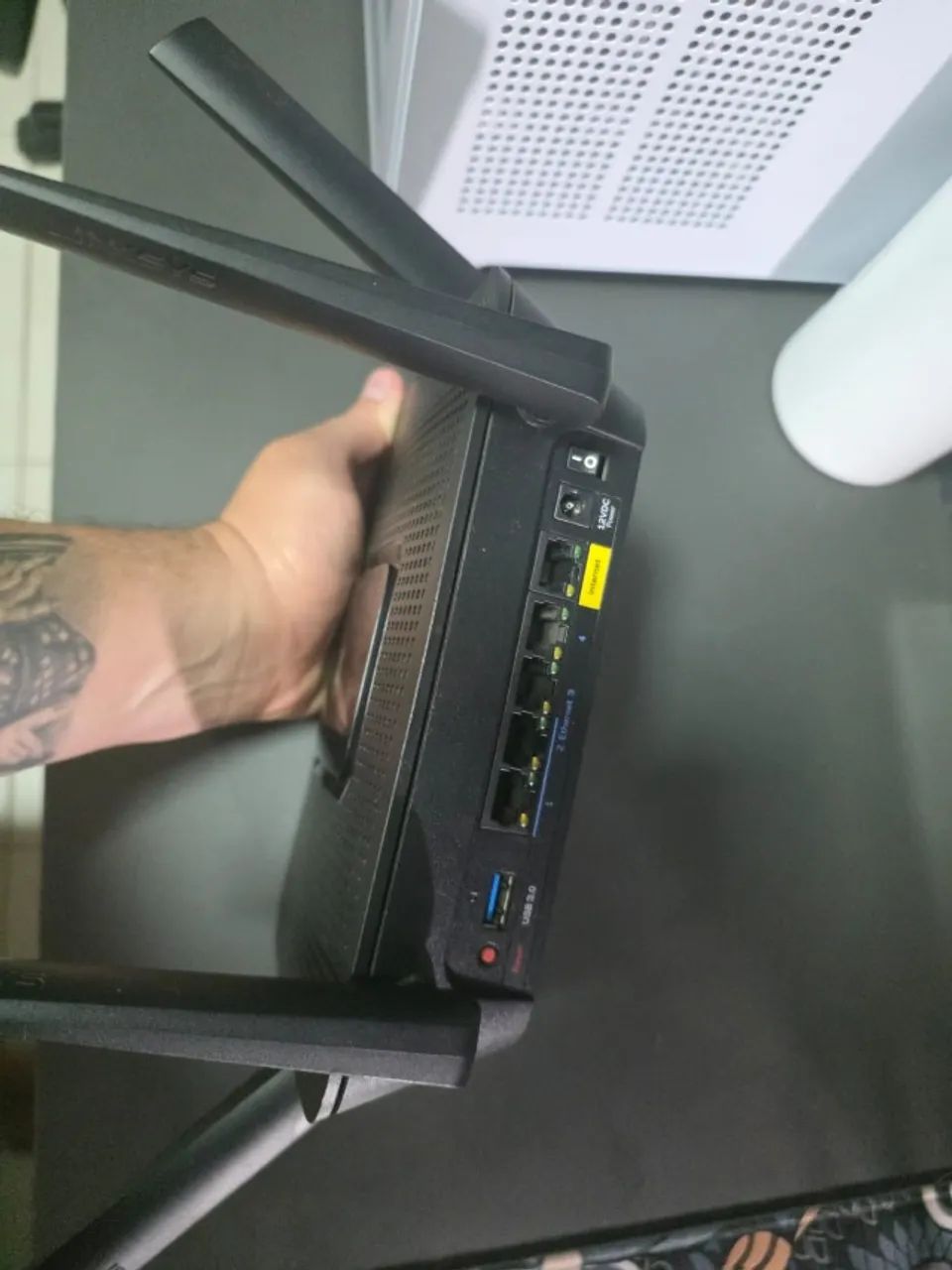 Roteador Linksys Mr8300 Ac2200 Tri-band Mesh Wi-fi Router 2.2ghz - Foto 2