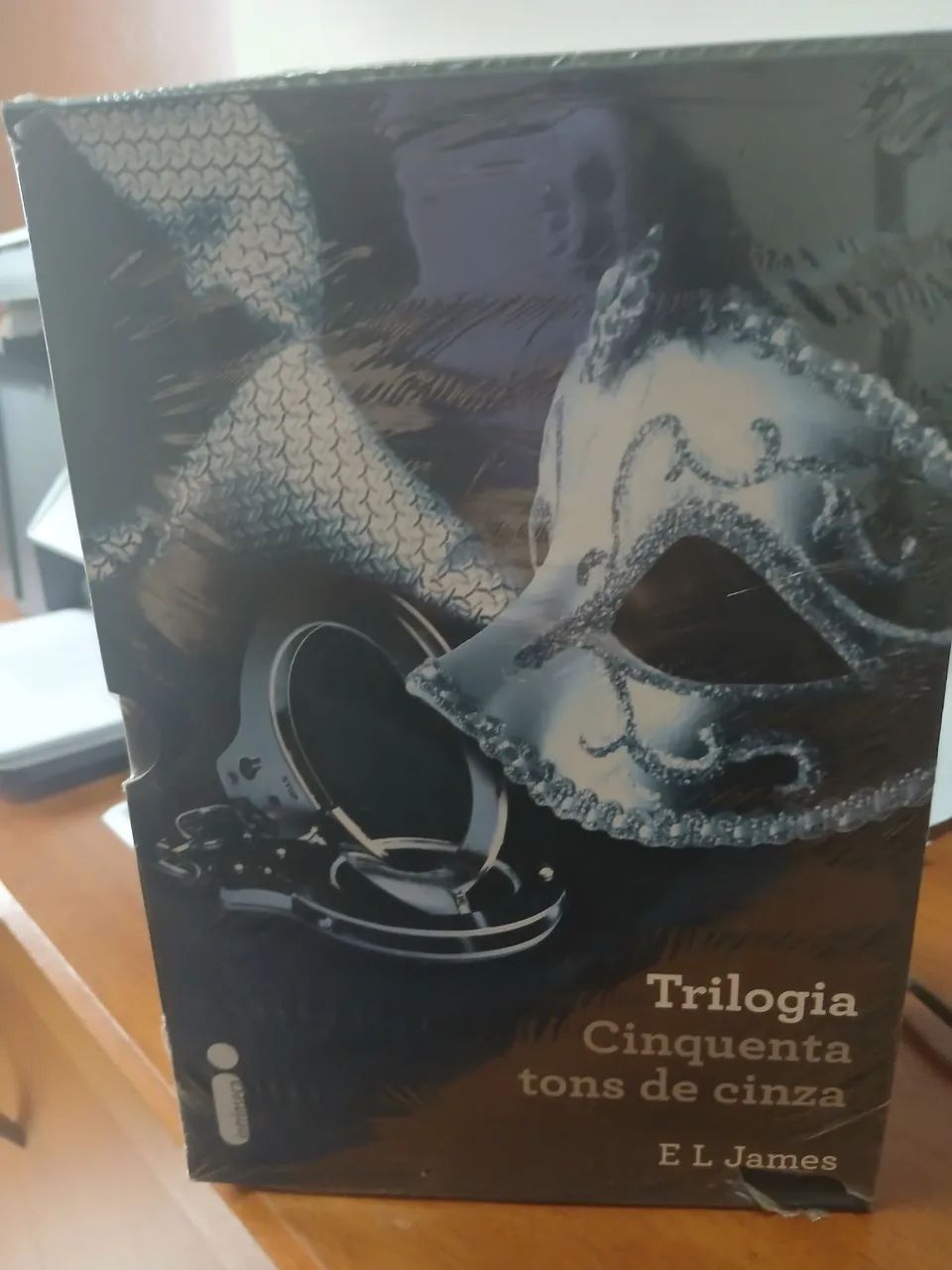 Trilogia Cinquenta Tons de Cinza - Foto 2