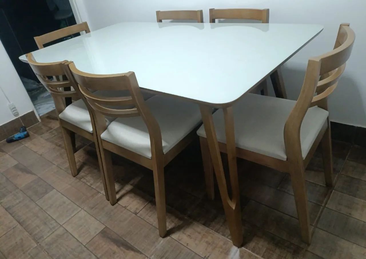 Mesa de jantar 6 cadeiras madeira maciça oferta  - Foto 2