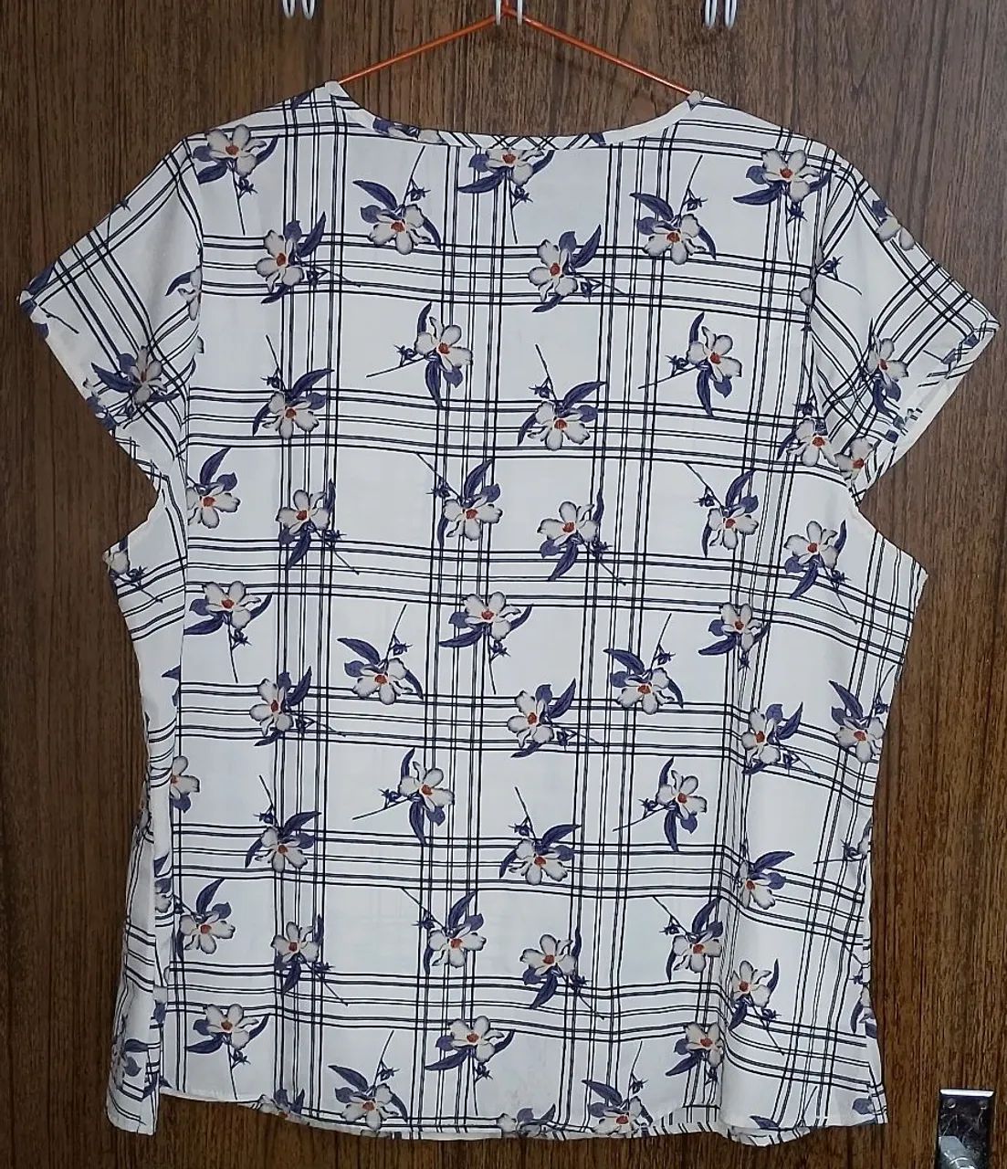 Blusa Feminina Cinza com Pérolas Tamanho 52 - Foto 2
