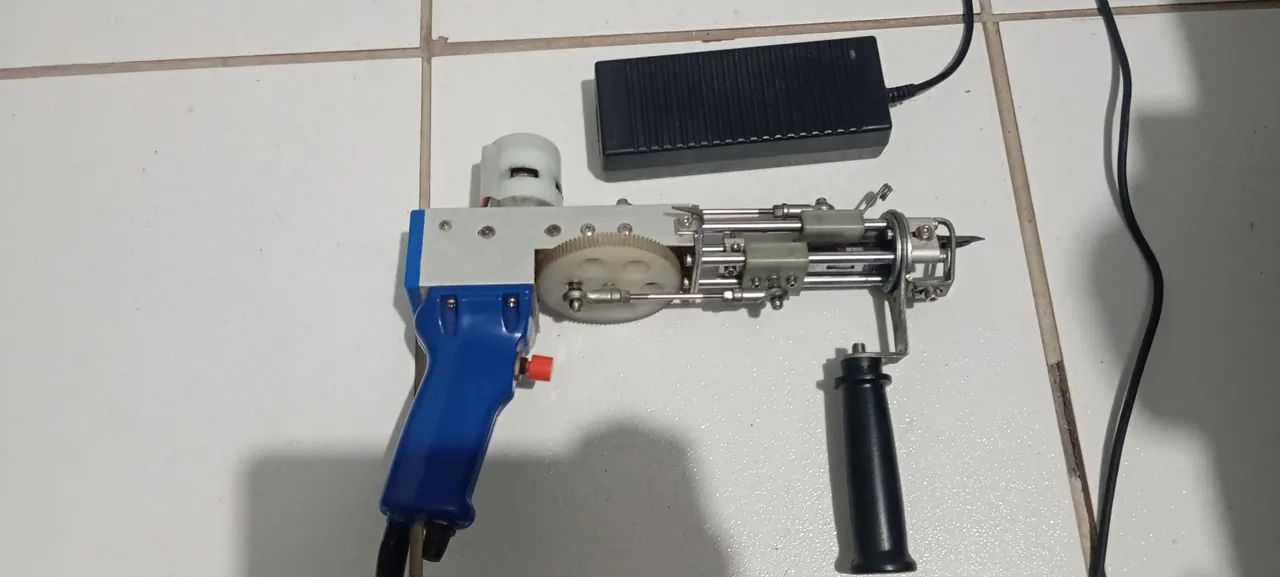 Tufting ou Tufting gun