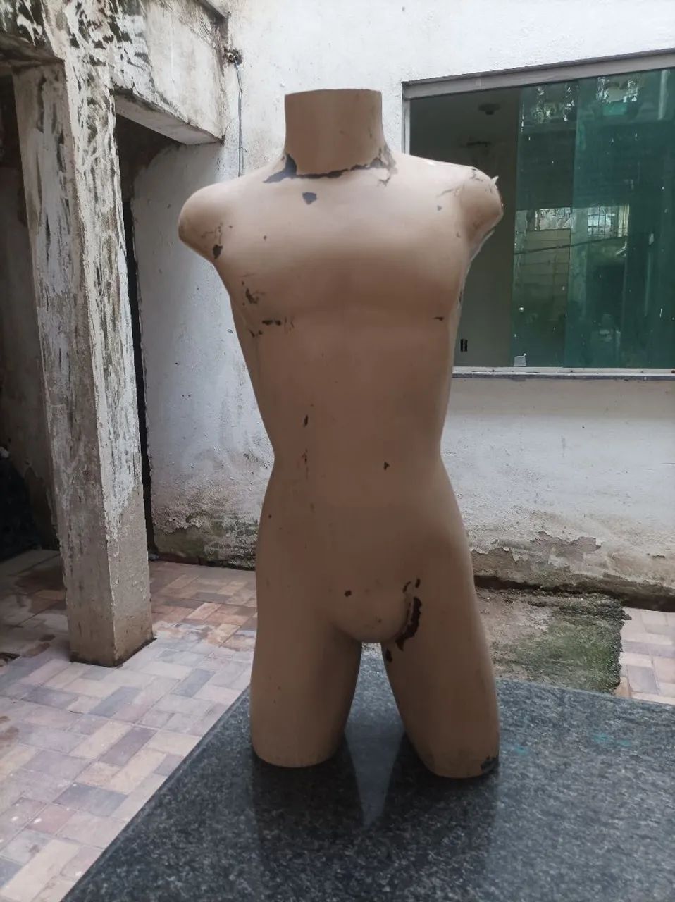 Manequim masculino 90cm de altura.