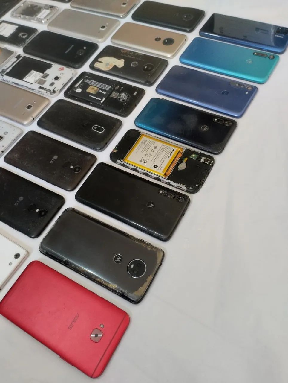 Lote de celulares, 34 celular, Motorola, Samsung, Asus, LG, Multilaser, tablets, defeitos - Foto 4