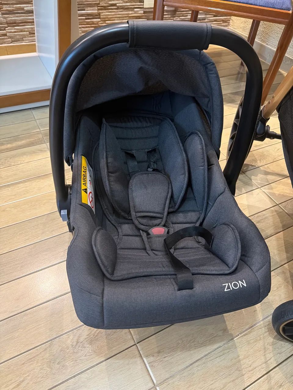 carrinho moisés com bebê conforto Marca INFANTI - Foto 3