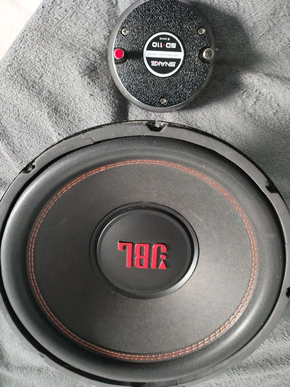 Subwoofer JBL e Drive de Titânio  - Foto 4