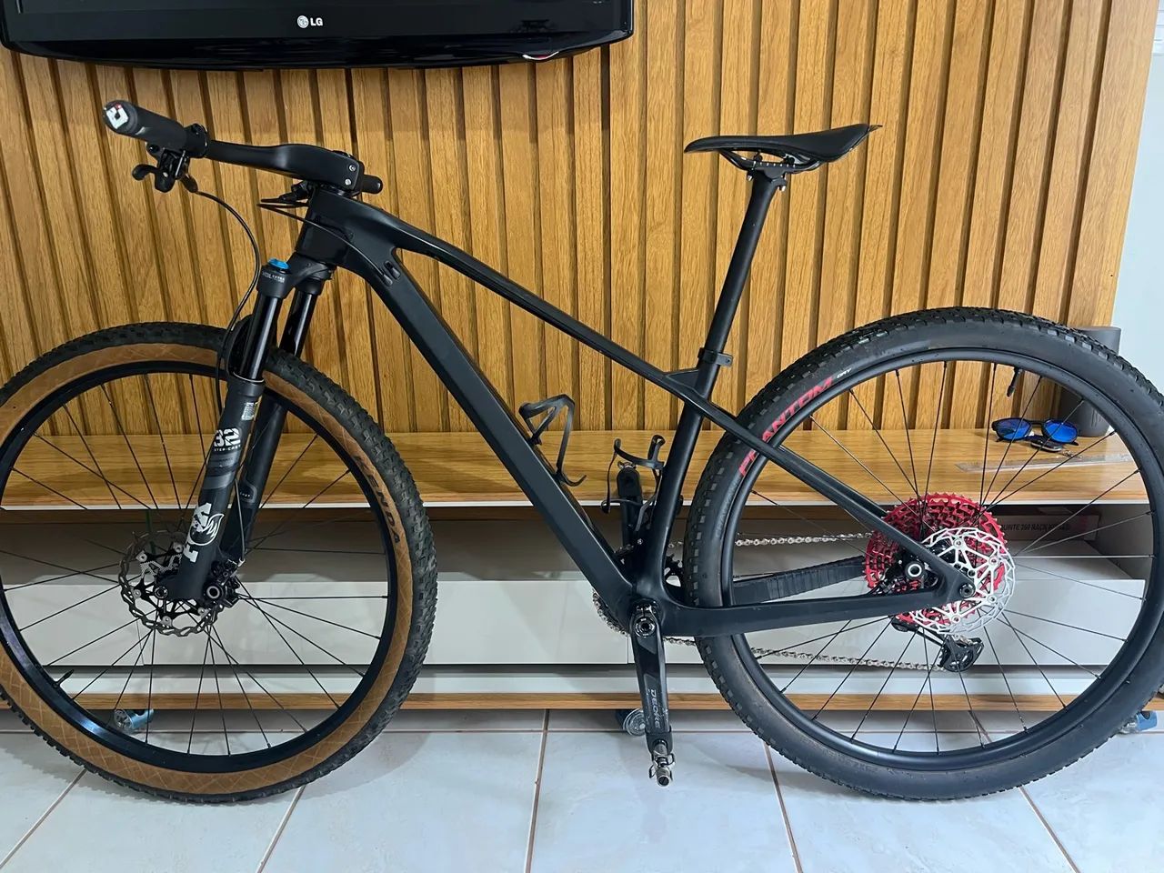 Bicicleta Carbono MTB tamanho 15 - Foto 3