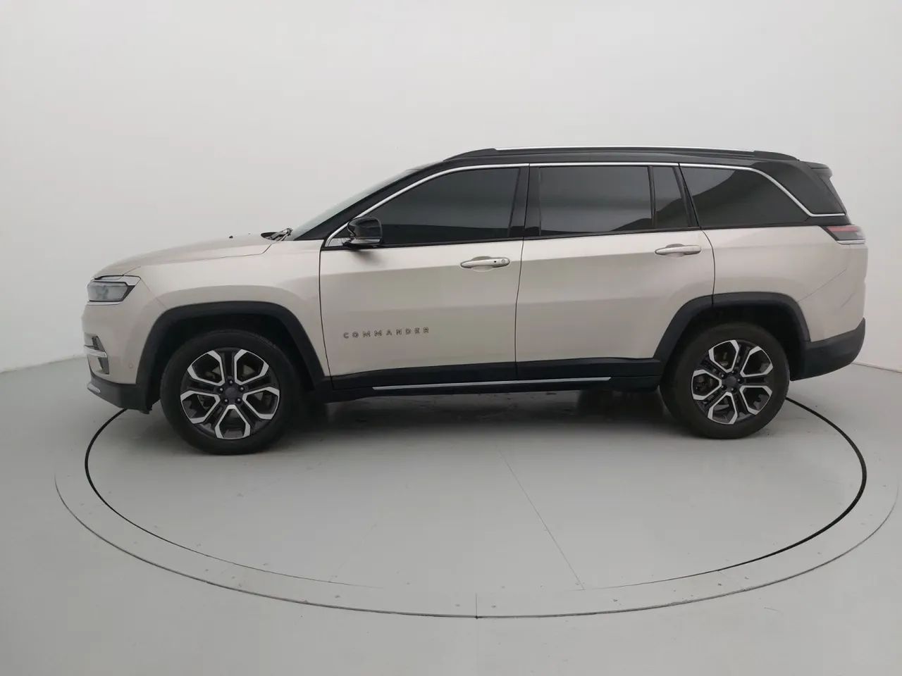 Jeep Commander Limited T270 1.3 TB Flex Aut., foto 2 de 18