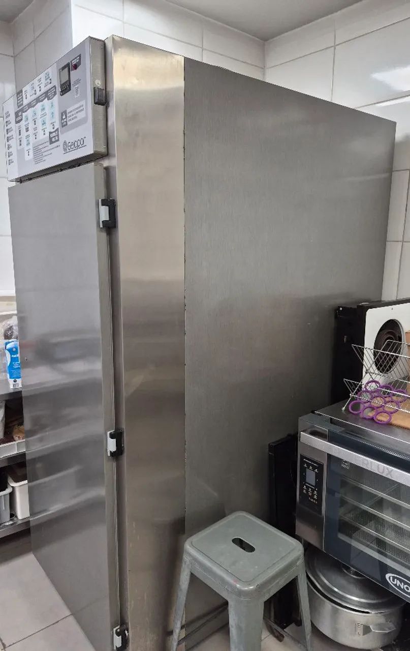Câmara de Fermentação Programável Gelopar GCTP-1200 - Estado de Nova