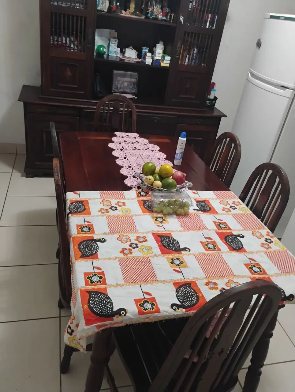 Conjunto de sala de jantar em madeira maciça  - Foto 2