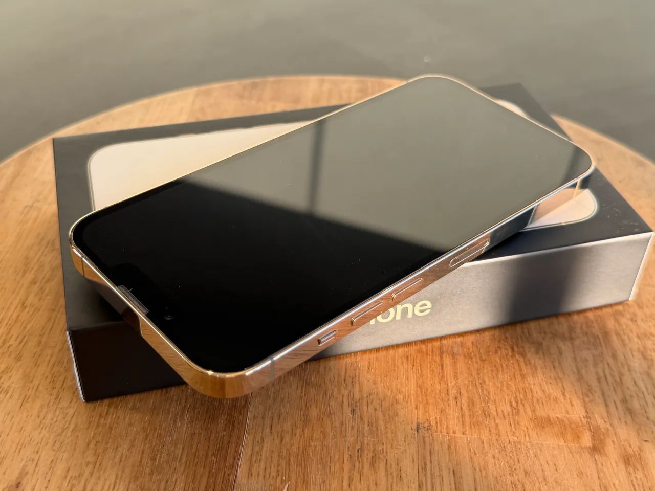 Apple iPhone 13 Pro ゴールド256G Usado: Iphone 13 Pro 256GB KaBuM