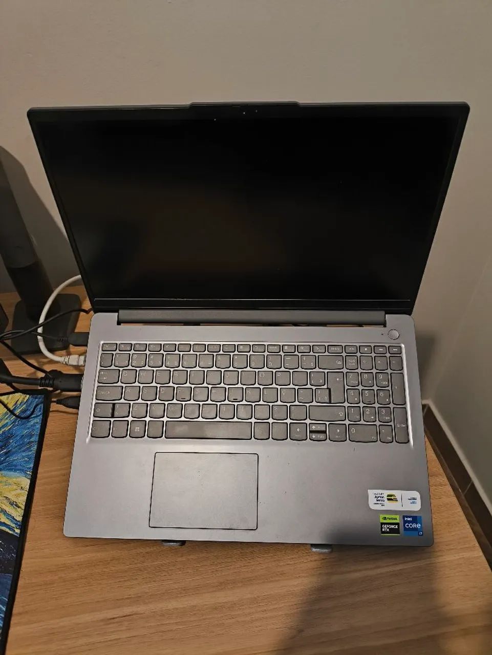 Notebook LOQ i7 4050 - Foto 2