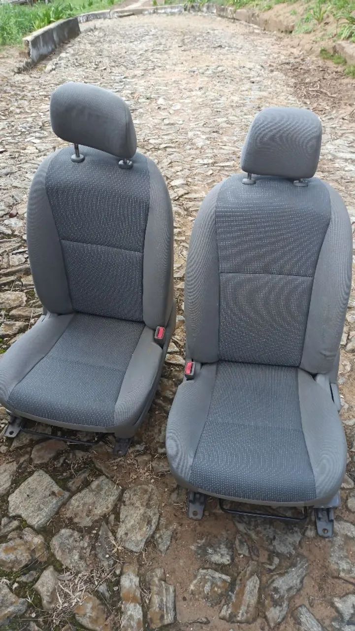 Banco de carro semi novo