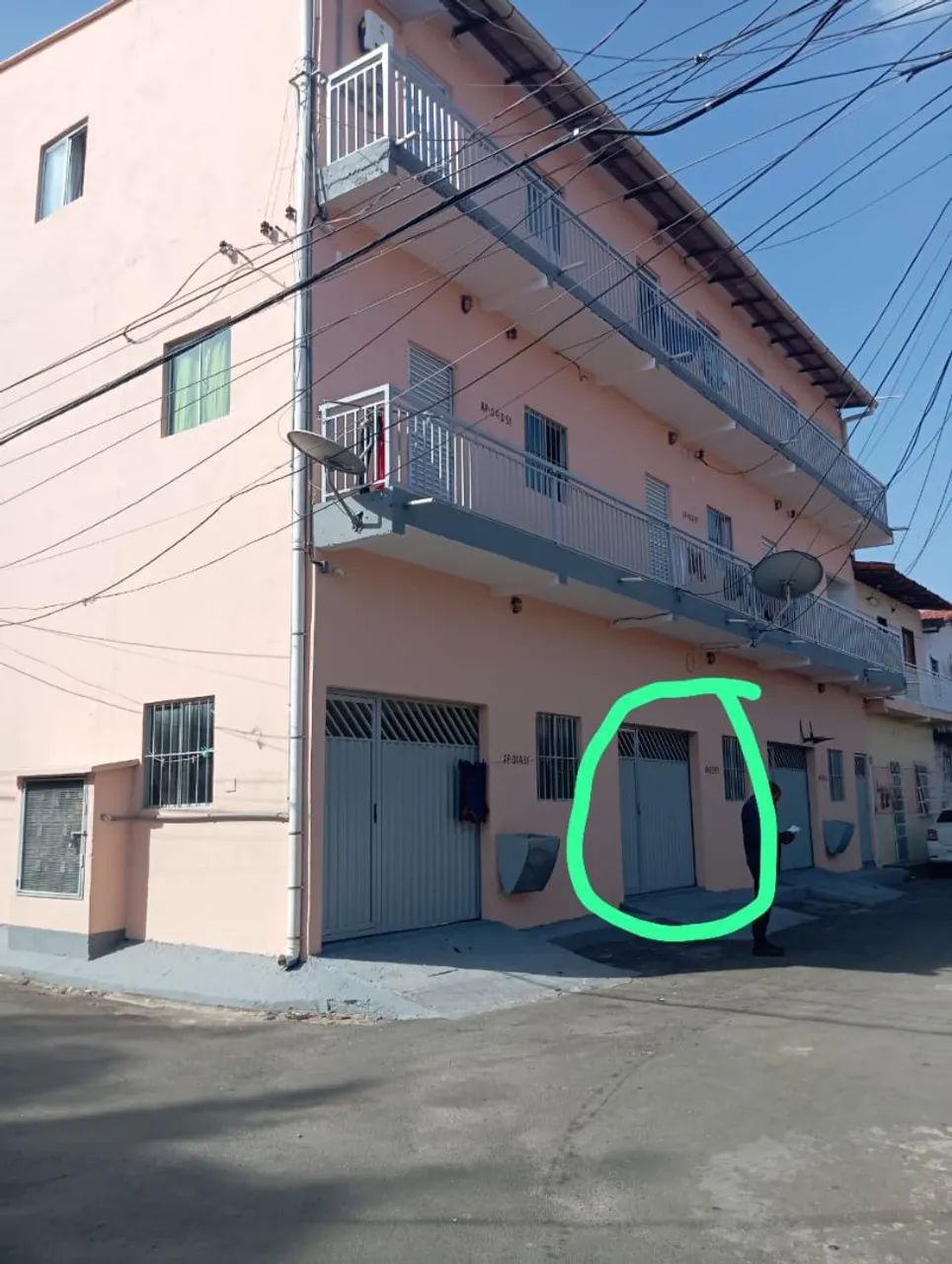 Kitnet com garagem 